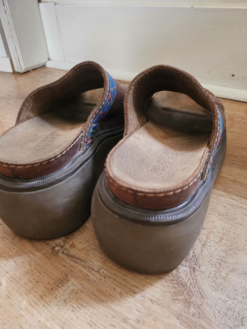 Brown Leather Platform Slide Sandals with Embroidered Trim - Picture 6 of 6